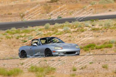 media/Jun-01-2025-CalClub SCCA (Sun) [[eae223c5dd]]/Group 1/Track Event 5/